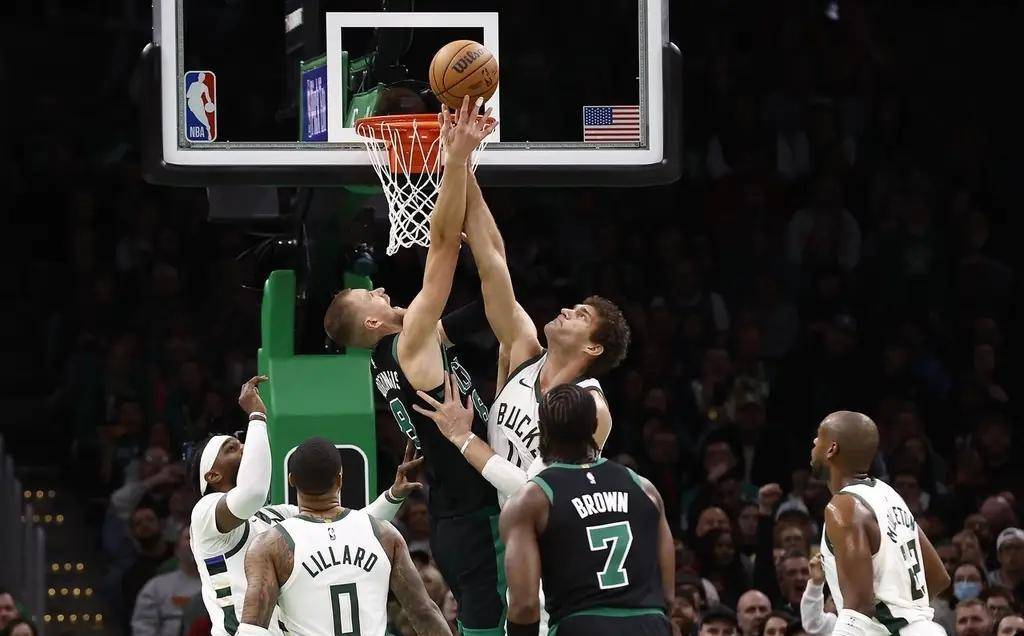 开云中国-雄鹿关键时刻失误不断，球队憾负对手，决定如何这是都是.-开云中国